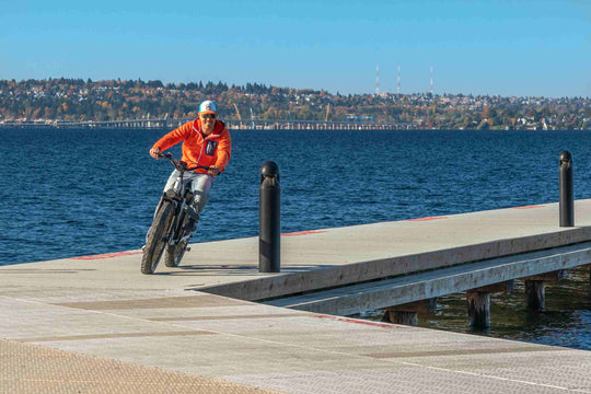 Faire du vélo en hiver : restez en sécurité sur votre vélo malgré la neige et les conditions glissantes