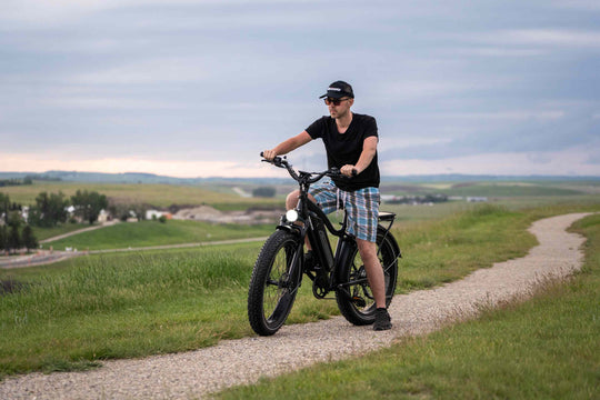 Trekking homme en vélo électrique