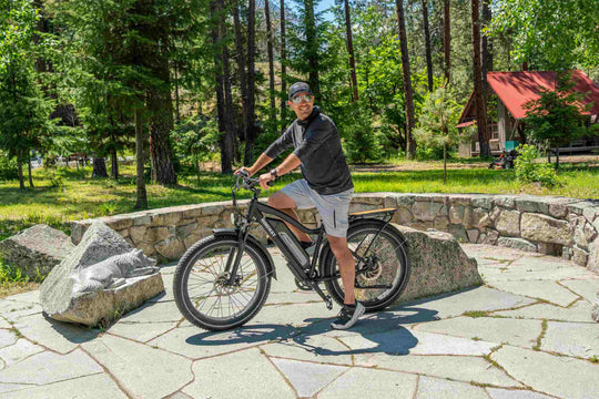 E-Fatbike vs Cross E-Bike : Quelle est la différence et lequel vous convient le mieux ?