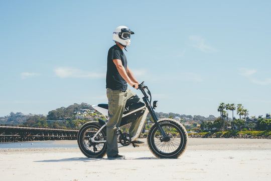 L’offre est large et les bons conseils coûtent cher – des motos électriques proposées